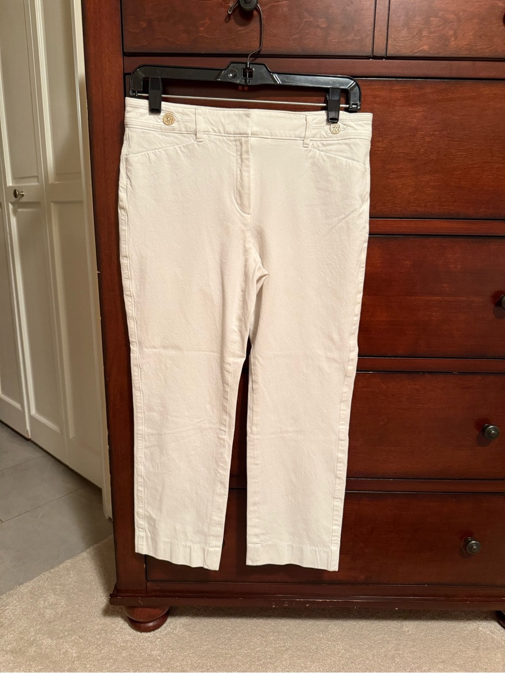 White House Black Market Cream Cropped Ankle Pants